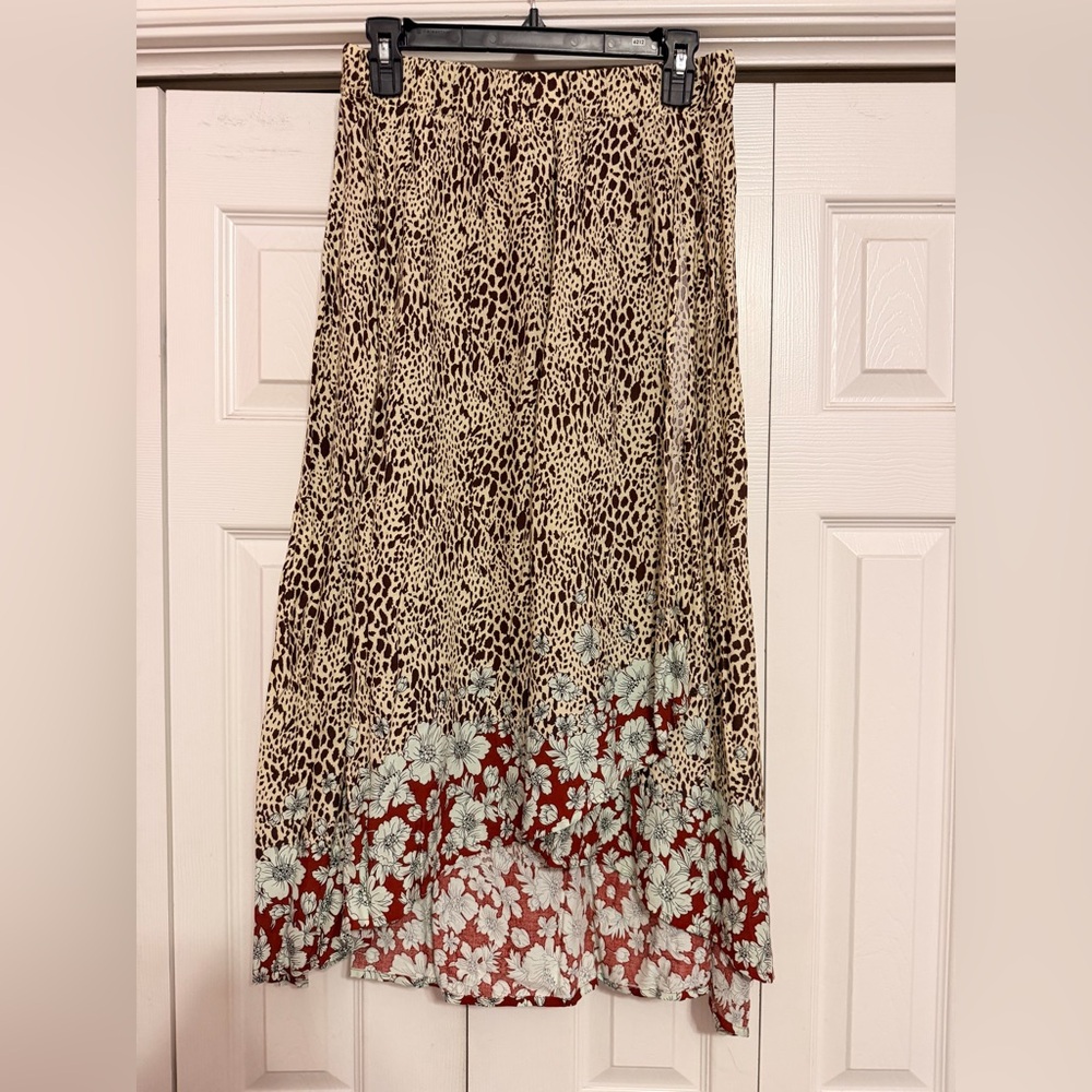 Chic Leopard and Floral Maxi Skirt